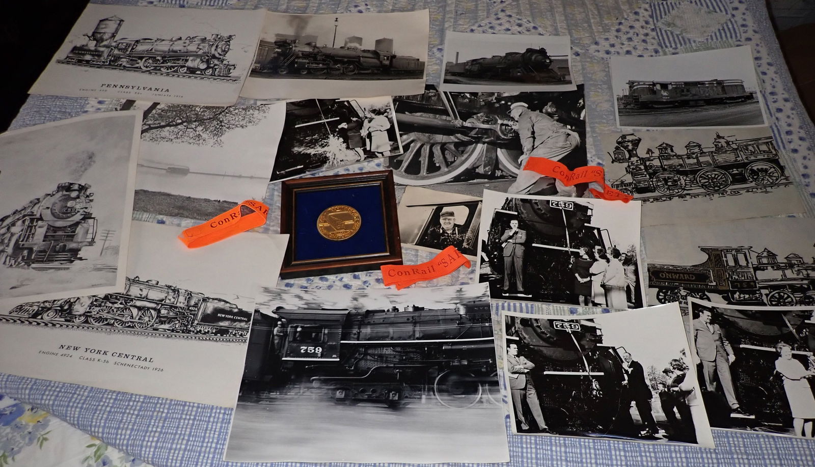 Train Photos Prints Conrail Armbands & Misc (1 of 7)