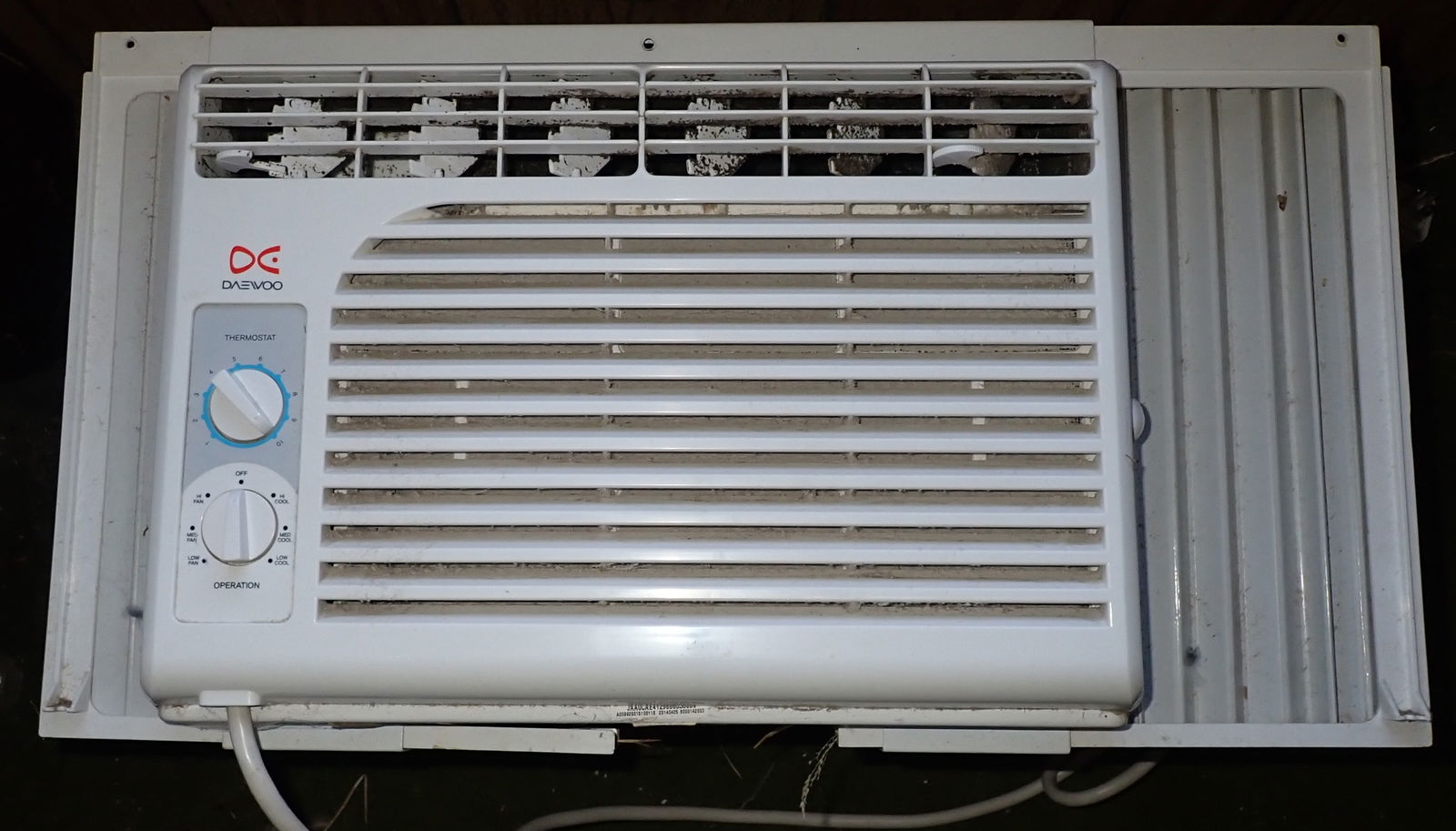 Daewoo Air Conditioner (1 of 2)