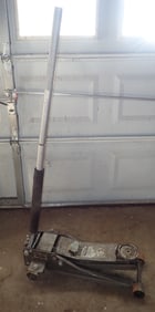 Pittsburgh Heavy Duty 3 Ton Floor Jack