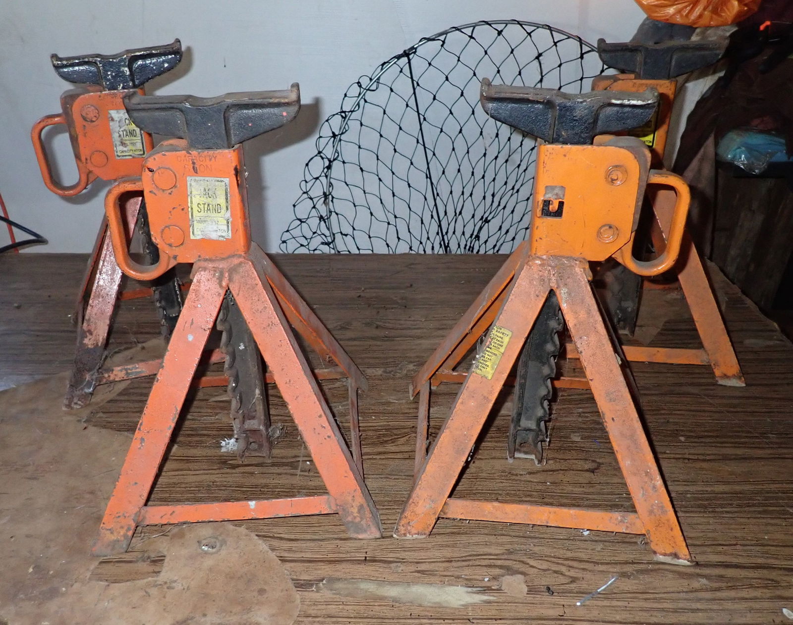 Four 6 Ton Jack Stands (1 of 2)