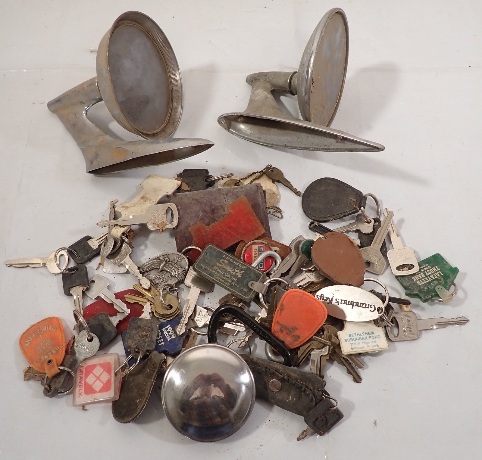 Car Mirrors & Keys: Shipping available