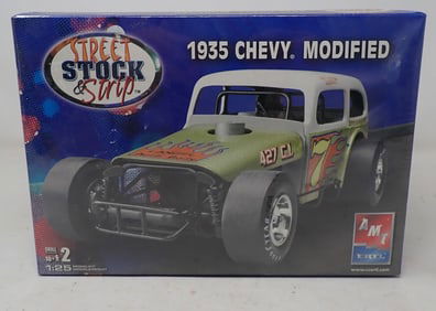 AMT Ertl 1935 Chevy Modified Street Stock & Strip Model