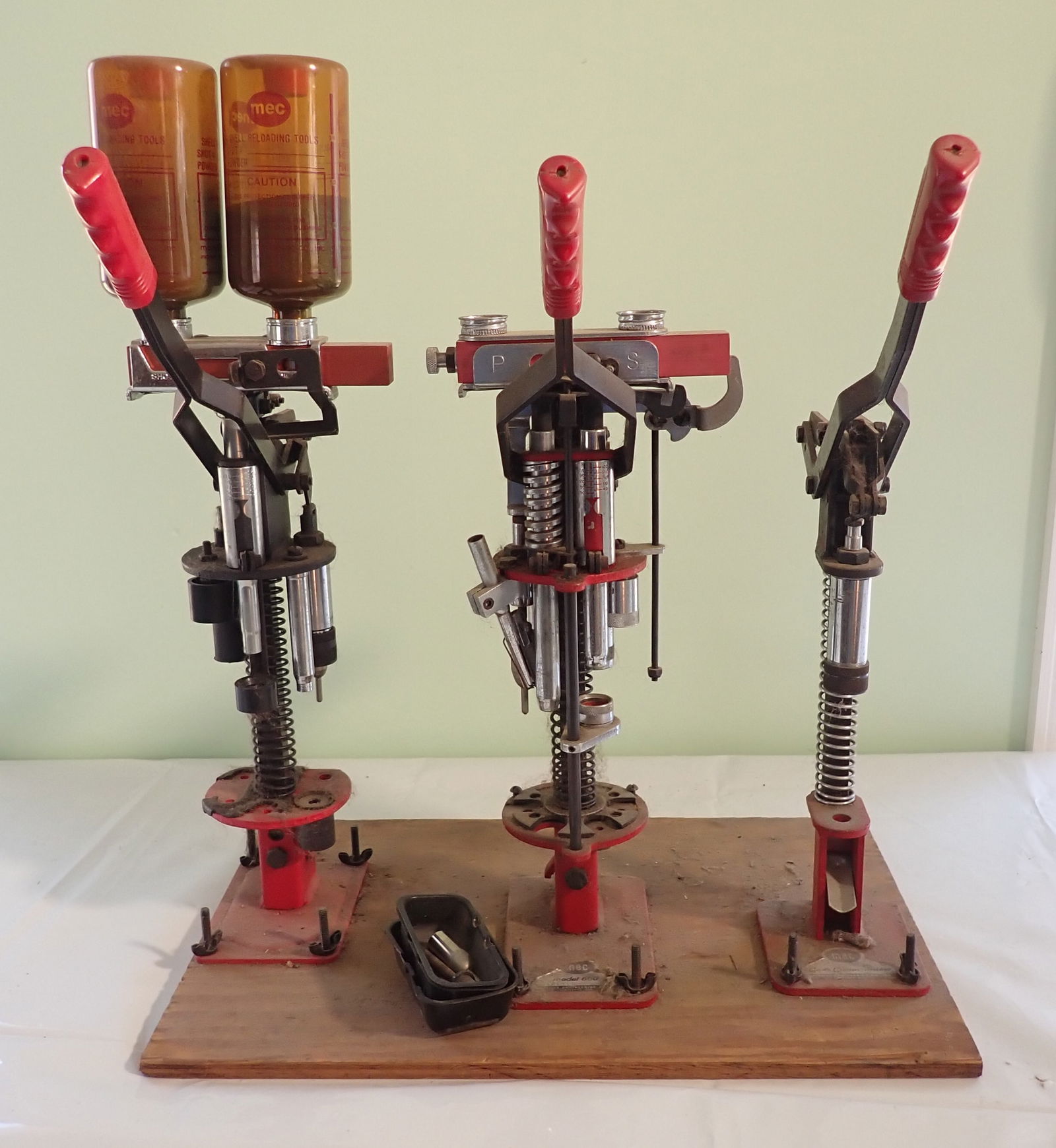 MEC Reloading Equipment Case Conditioner 650 Reloader (1 of 5)