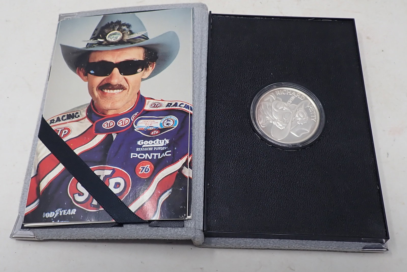 1992 Richard Petty .999 Silver Troy Oz Coin: .999 Silver