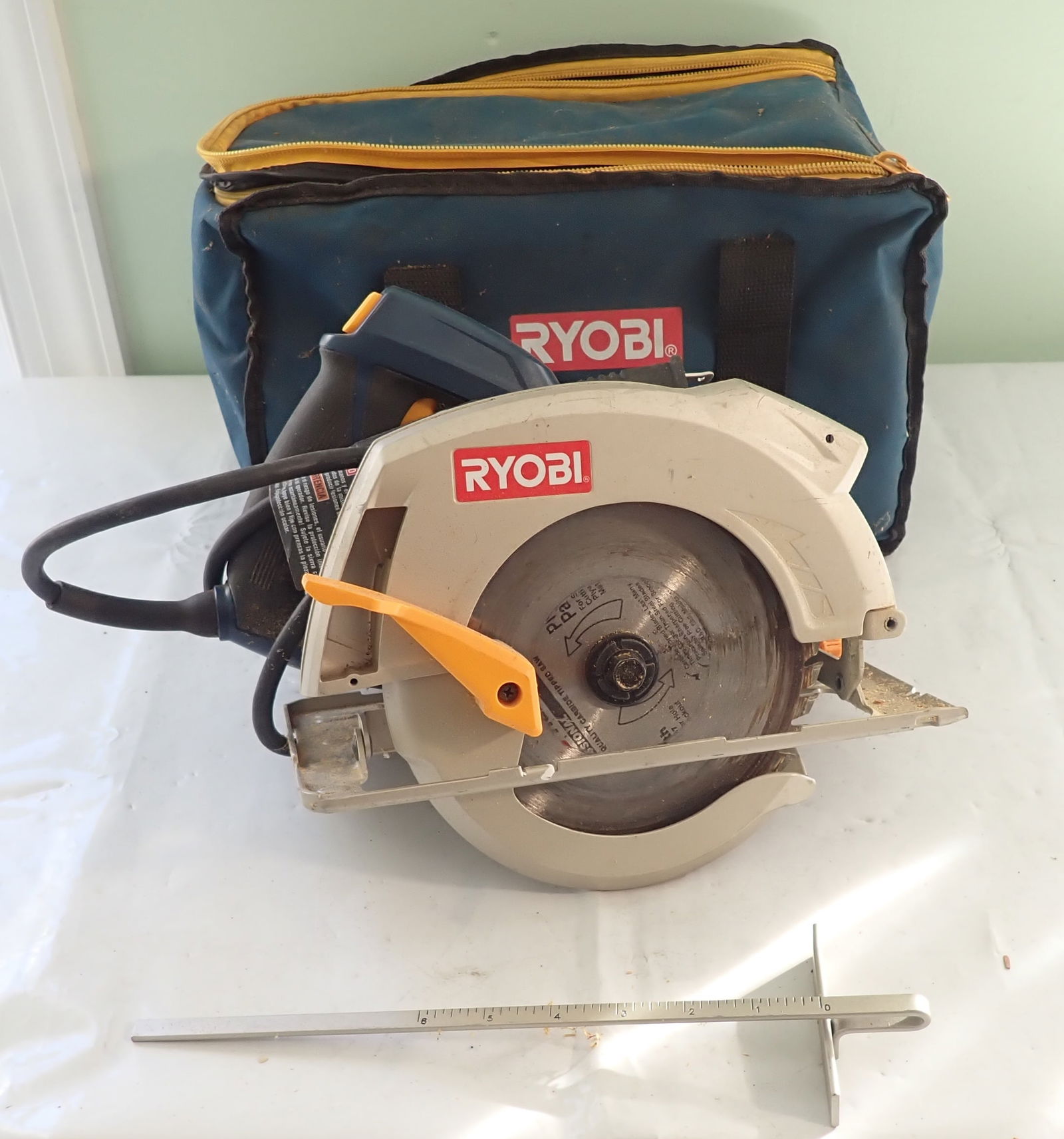 Ryobi 7 1/4" Laser Circular Saw (1 of 2)
