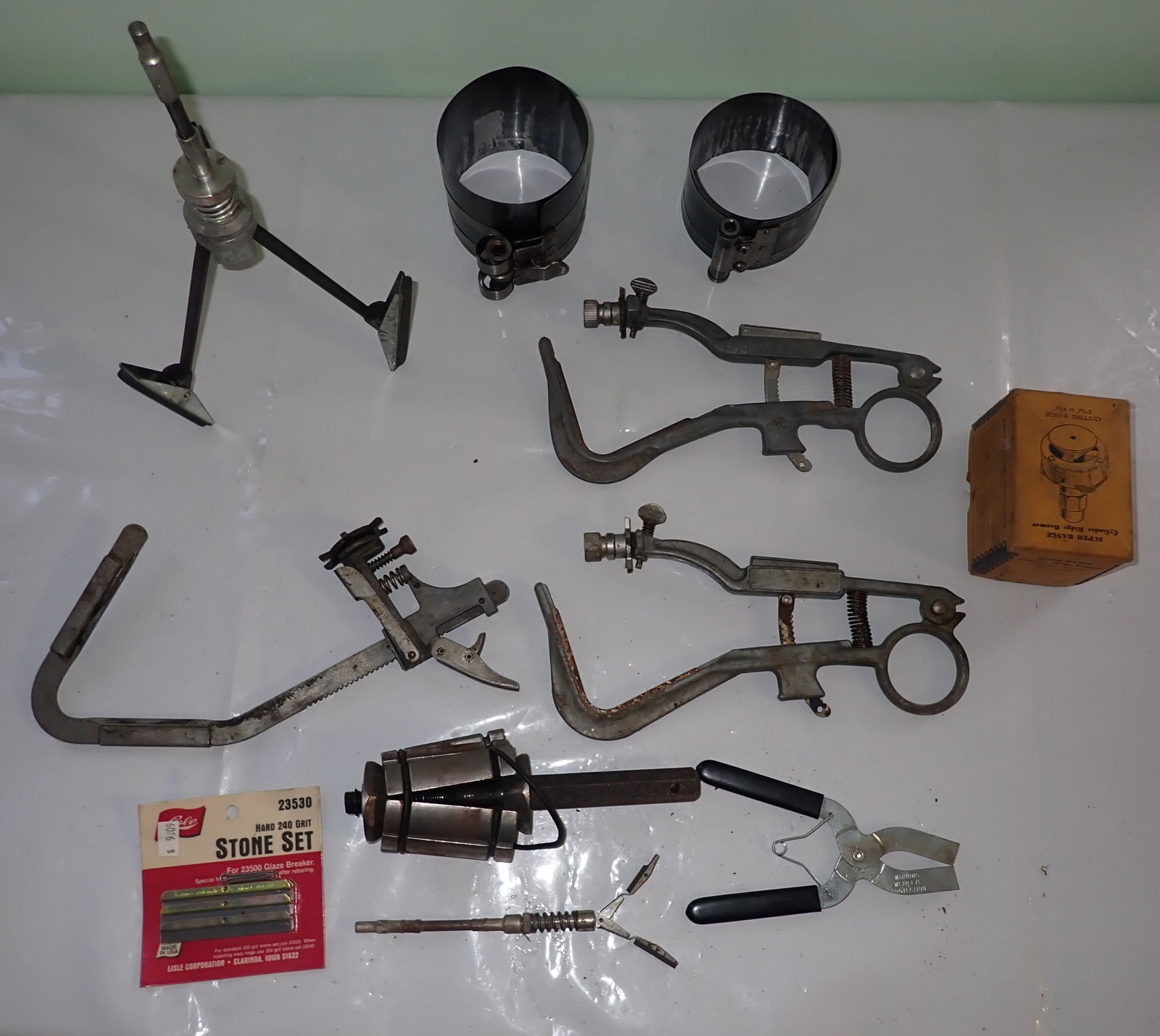 Cylinder Ridge Reamer Misc Tools (1 of 6)