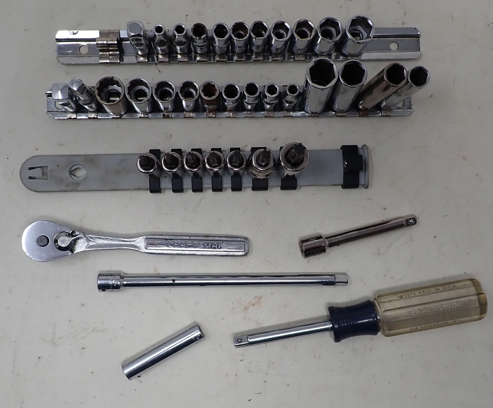 Craftsman 1/4" Drive Rachet Sockets Drivers (1 of 3)