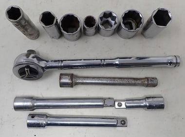 Craftsman 1/2" Drive Sockets Rachet & Extensions