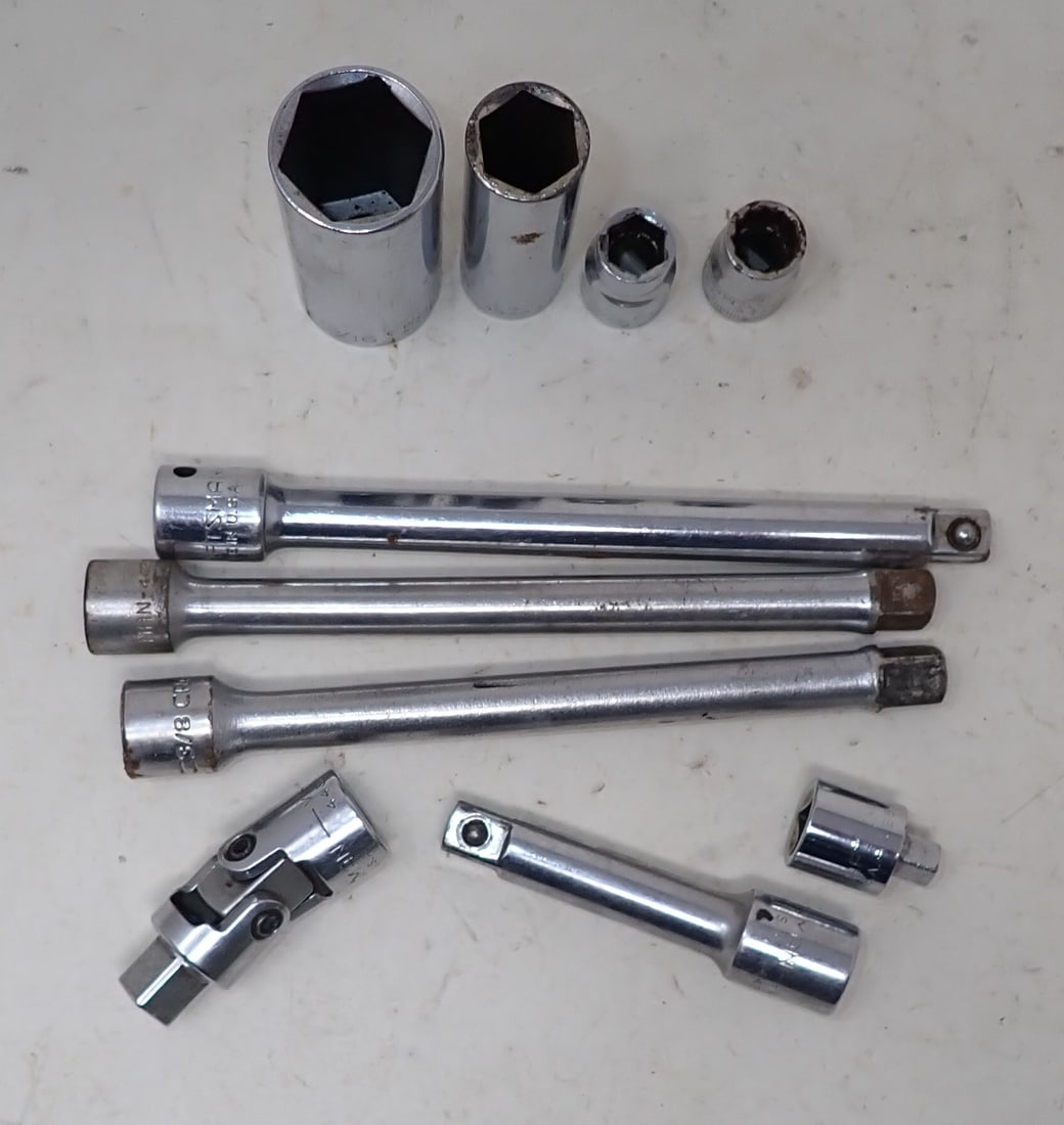 Craftsman 3/8" Drive Sockets Extensions Swivel (1 of 1)