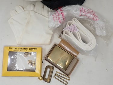 Marines Hat Gloves Belt Buckle & Misc