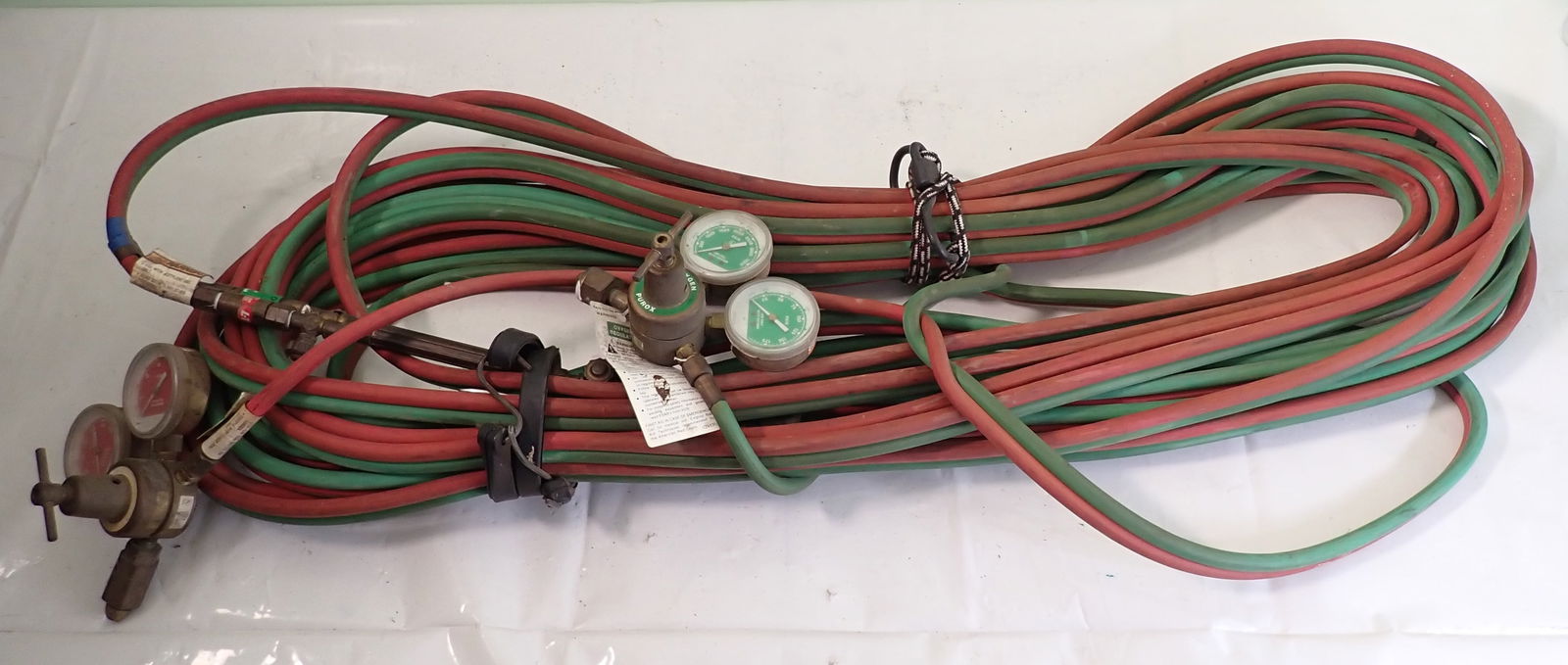 Oxygen Acetylene Hoses Regulators & Torch (1 of 4)