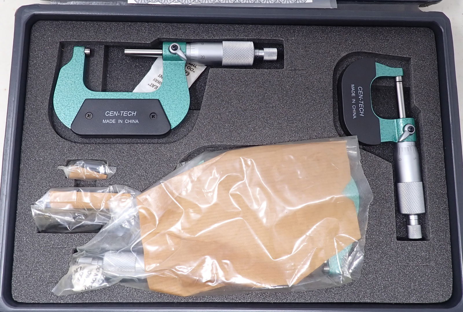 Cen-Tech Outside Micrometer Set (1 of 3)