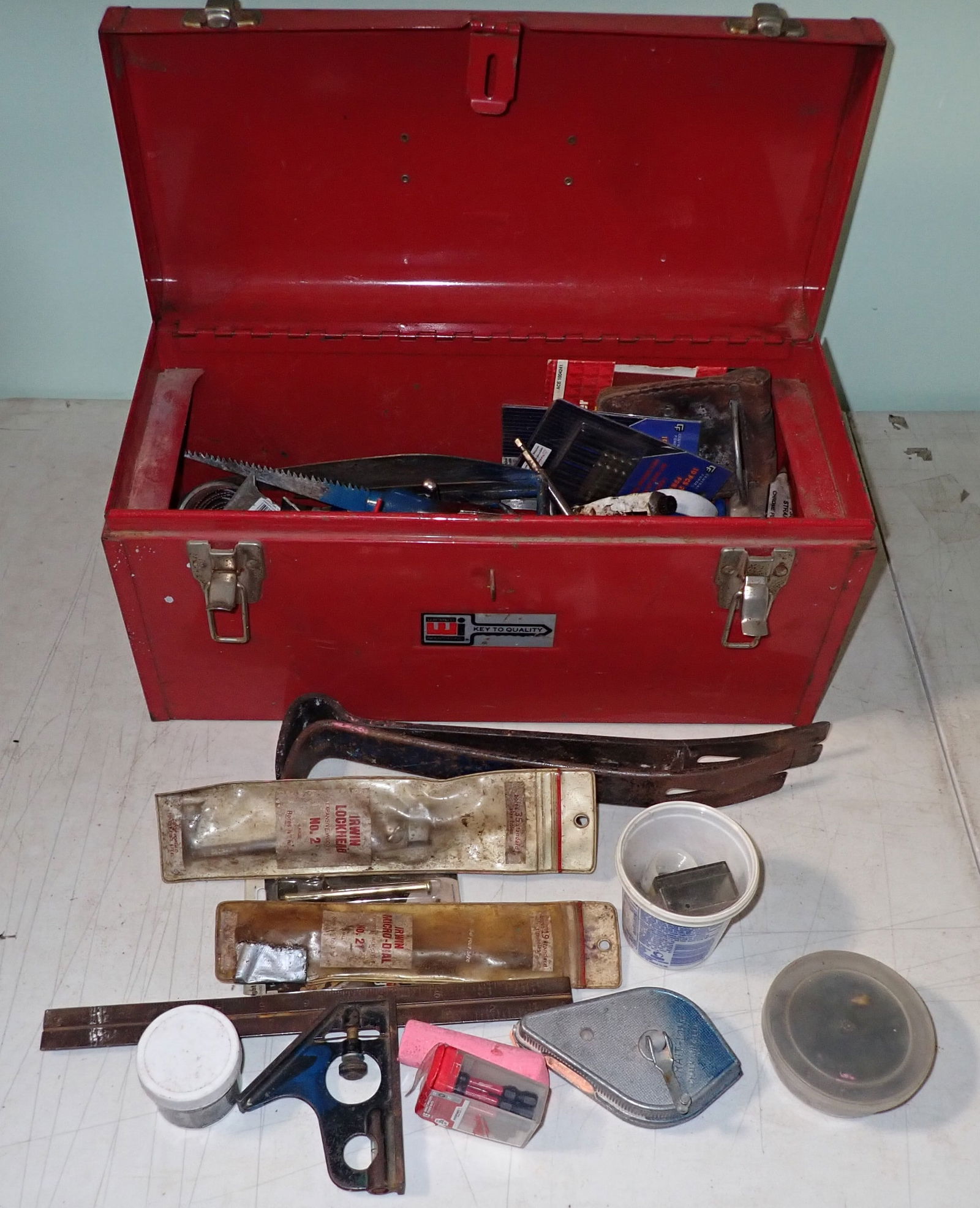Toolbox & Contents (1 of 7)