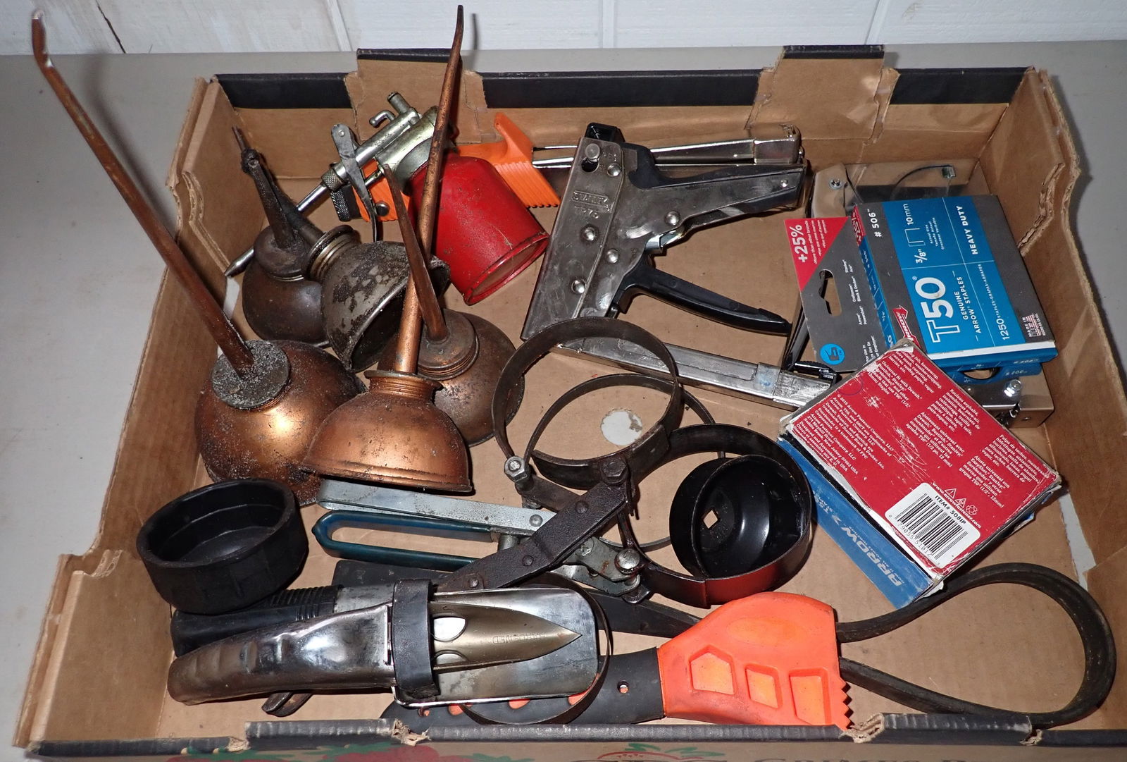 Oil Cans Filter Wrenches Staple Guns (1 of 4)