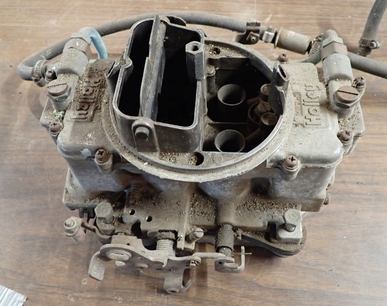 Holley Carburetor: Shipping available
