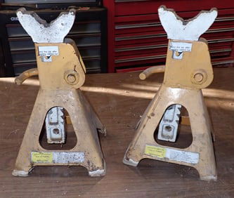 Pair of Jackstands