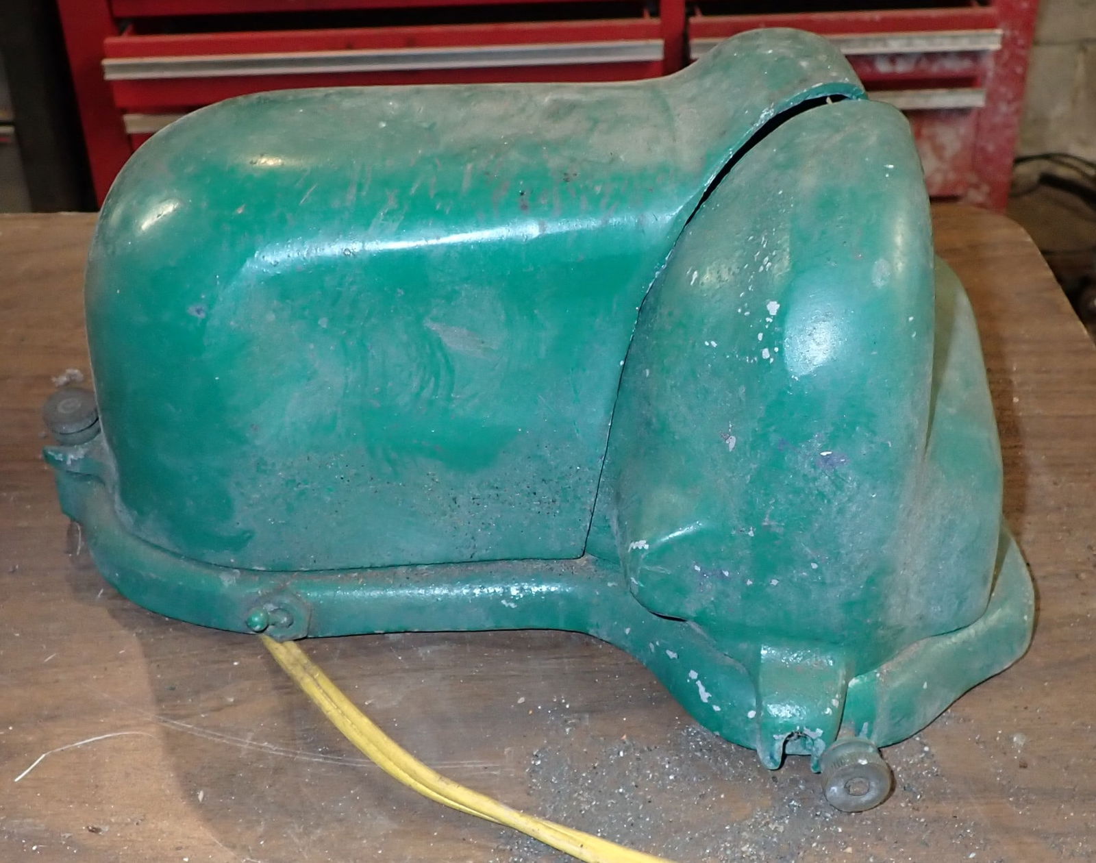 Vintage Grinder / Sharpener (1 of 4)