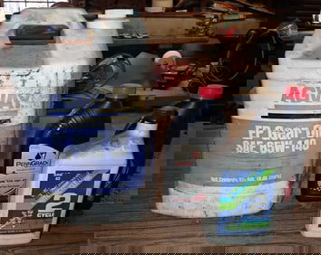 Gear Oil 10w40 & 2 Cycle Oil