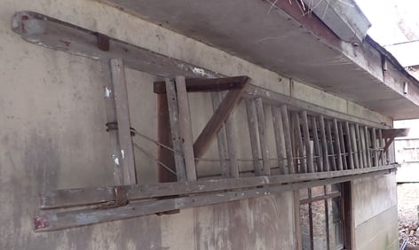 28' Wooden Extension Ladder