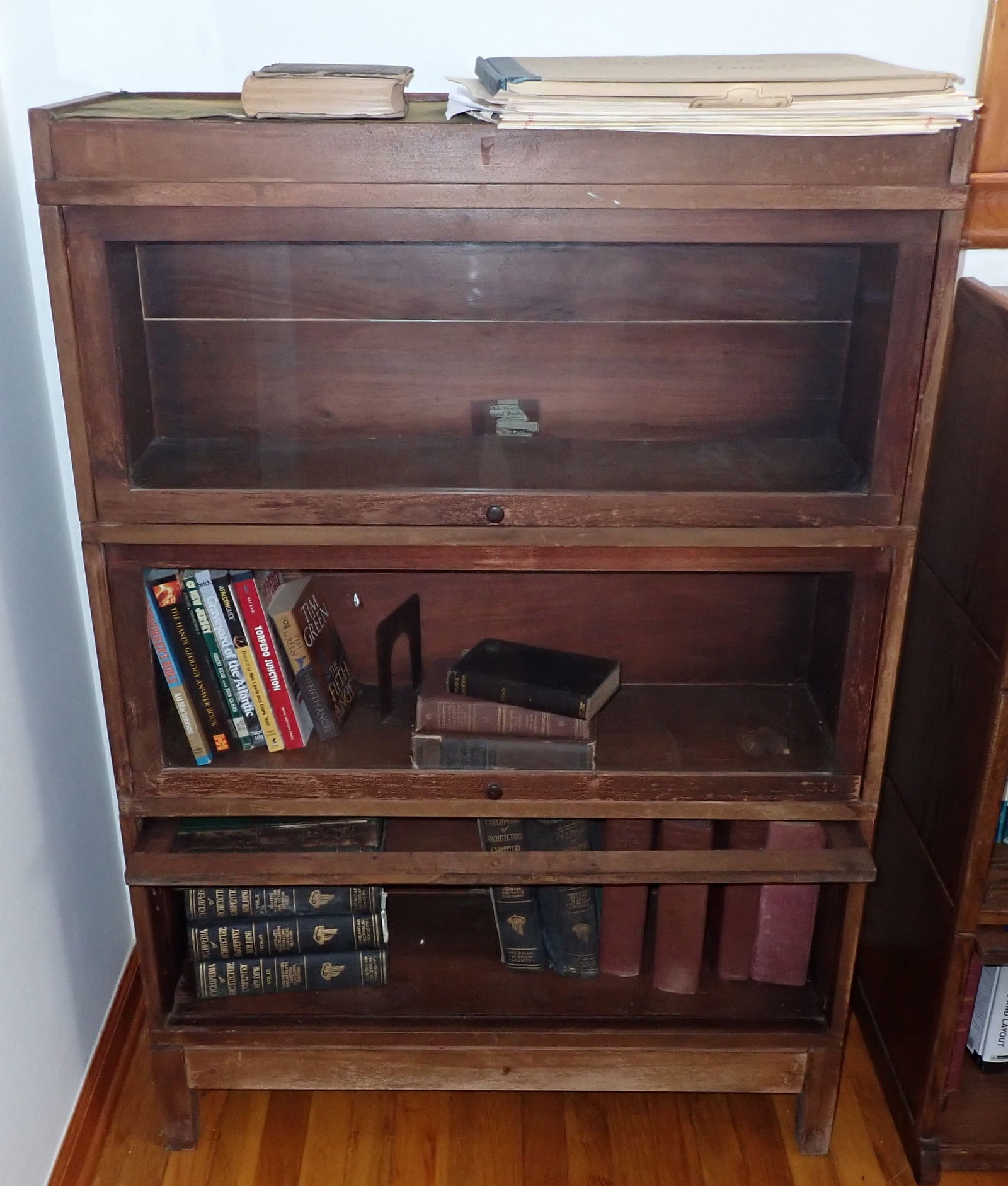 Globe Wernicke Stack Bookcase (1 of 11)