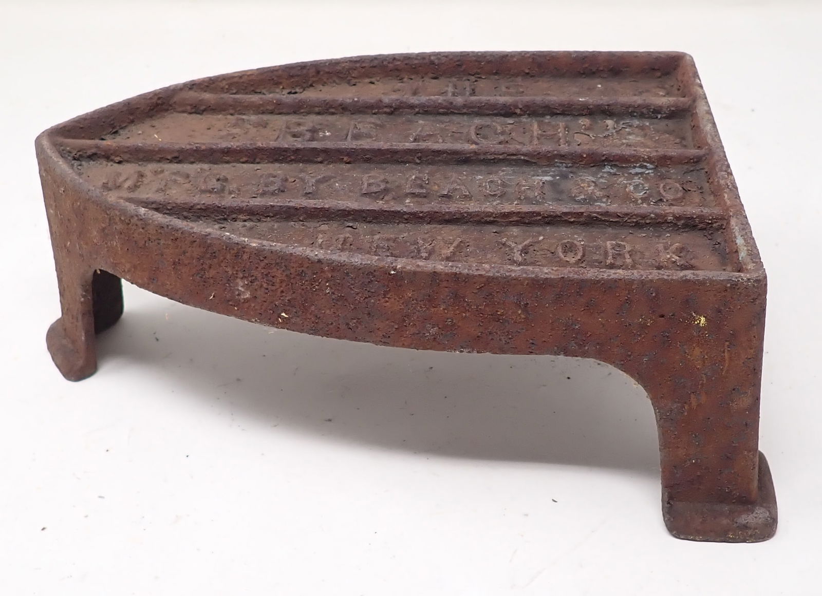 The Beach Iron Trivet (1 of 3)