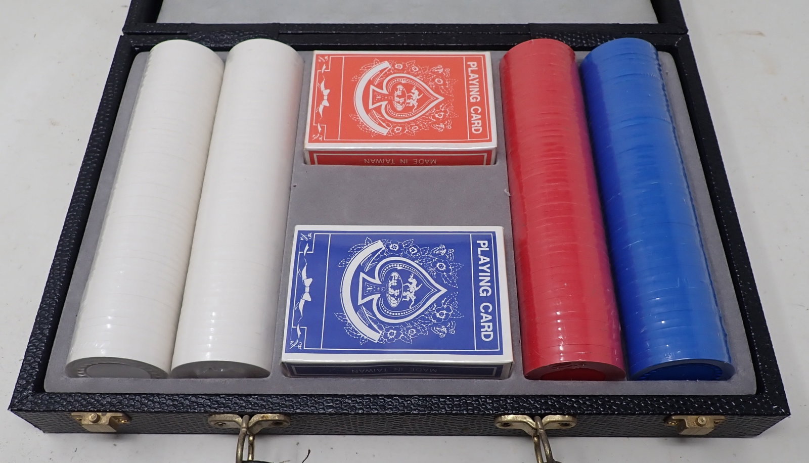 Poker Set: Shipping available