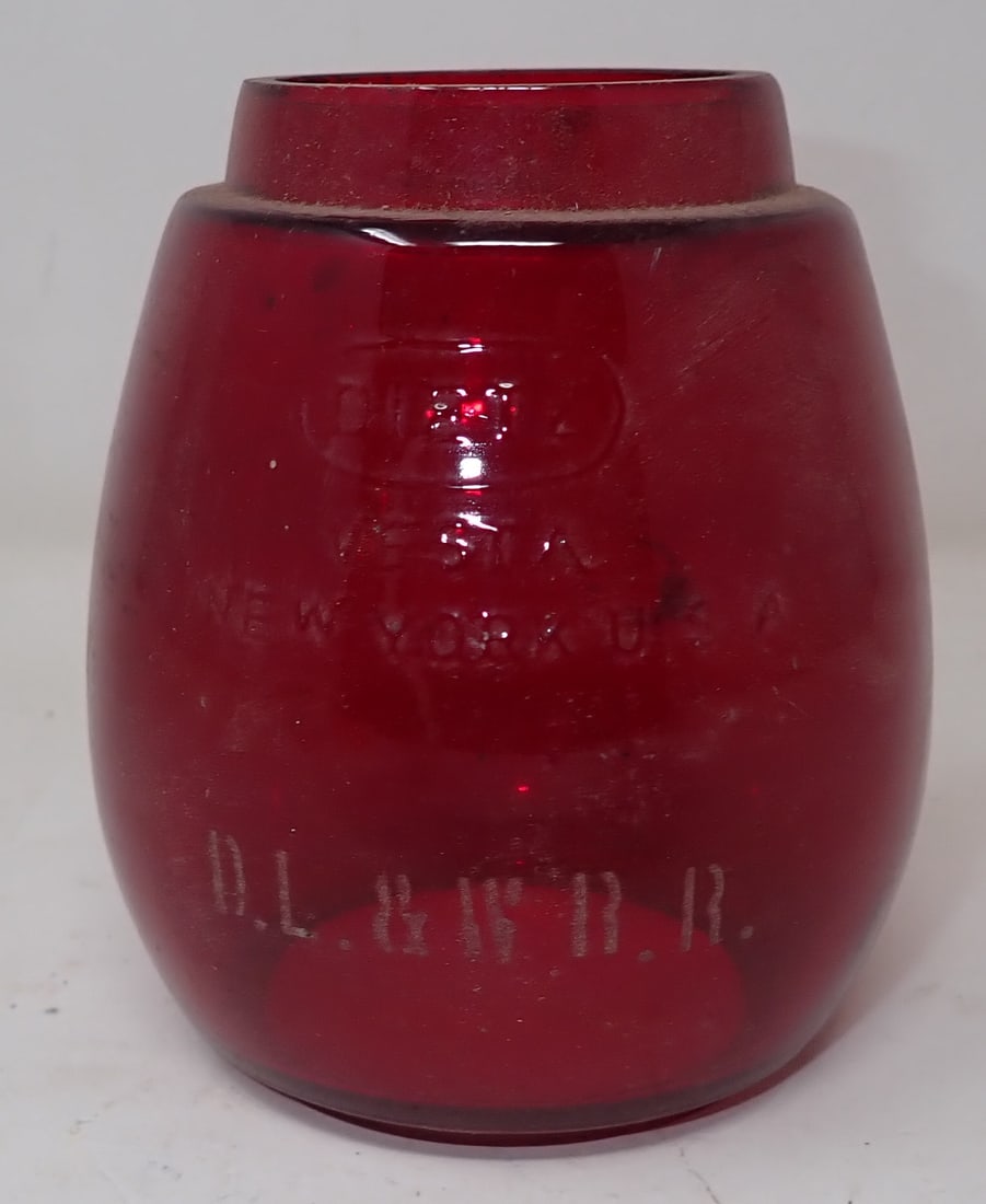 Dietz D.L.&W.R.R Railroad Lantern Globe (1 of 3)