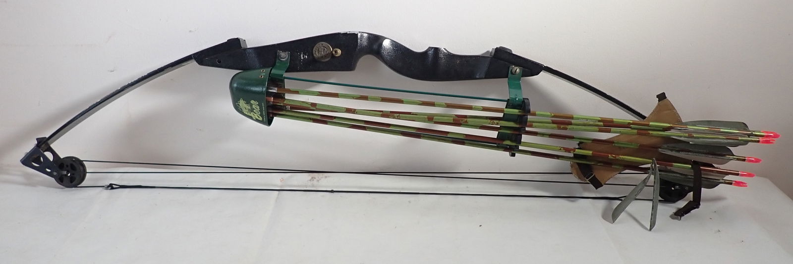 Jennings Lightning Compound Bow (1 of 5)