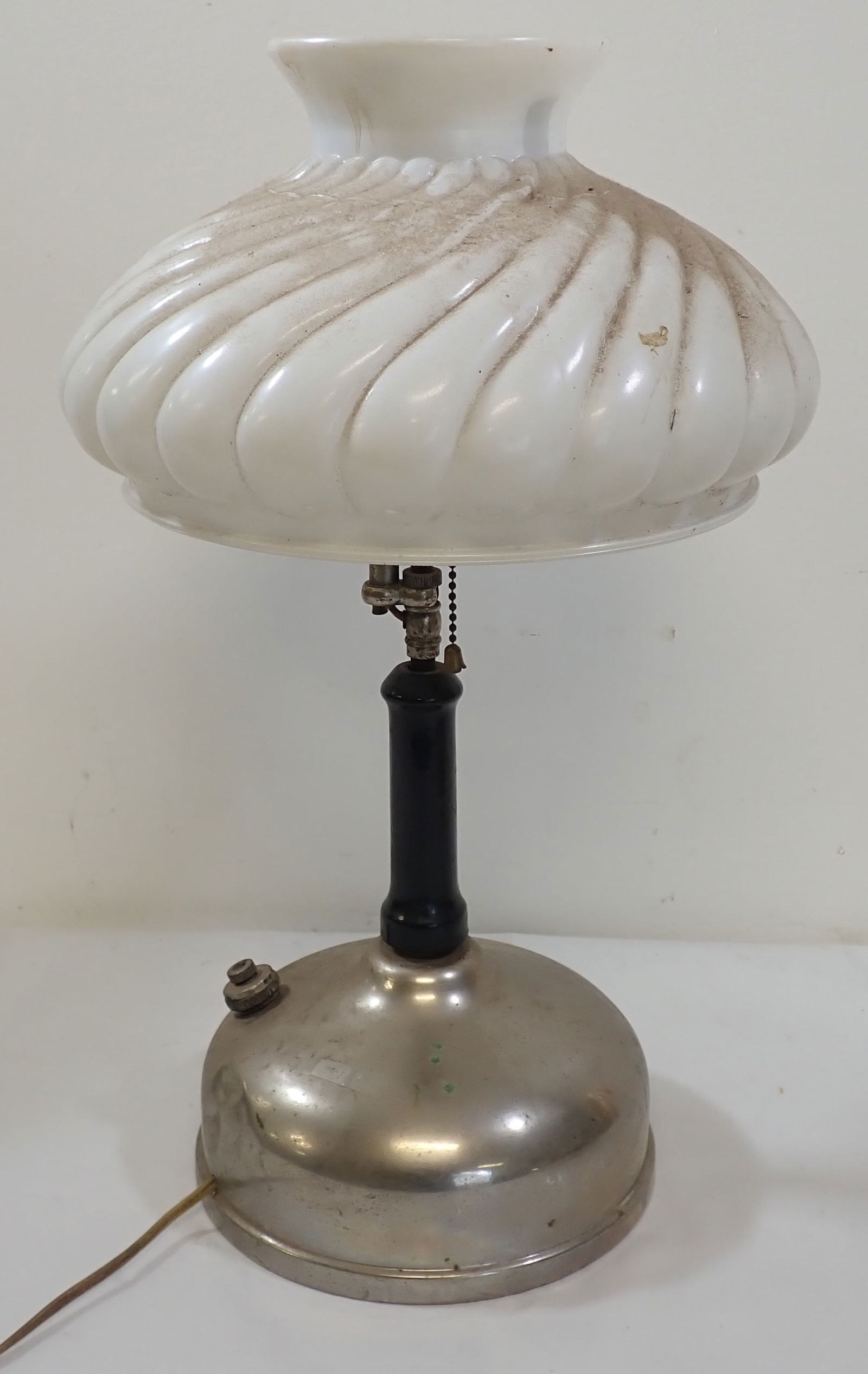 Coleman Table Lamp Electrified (1 of 5)