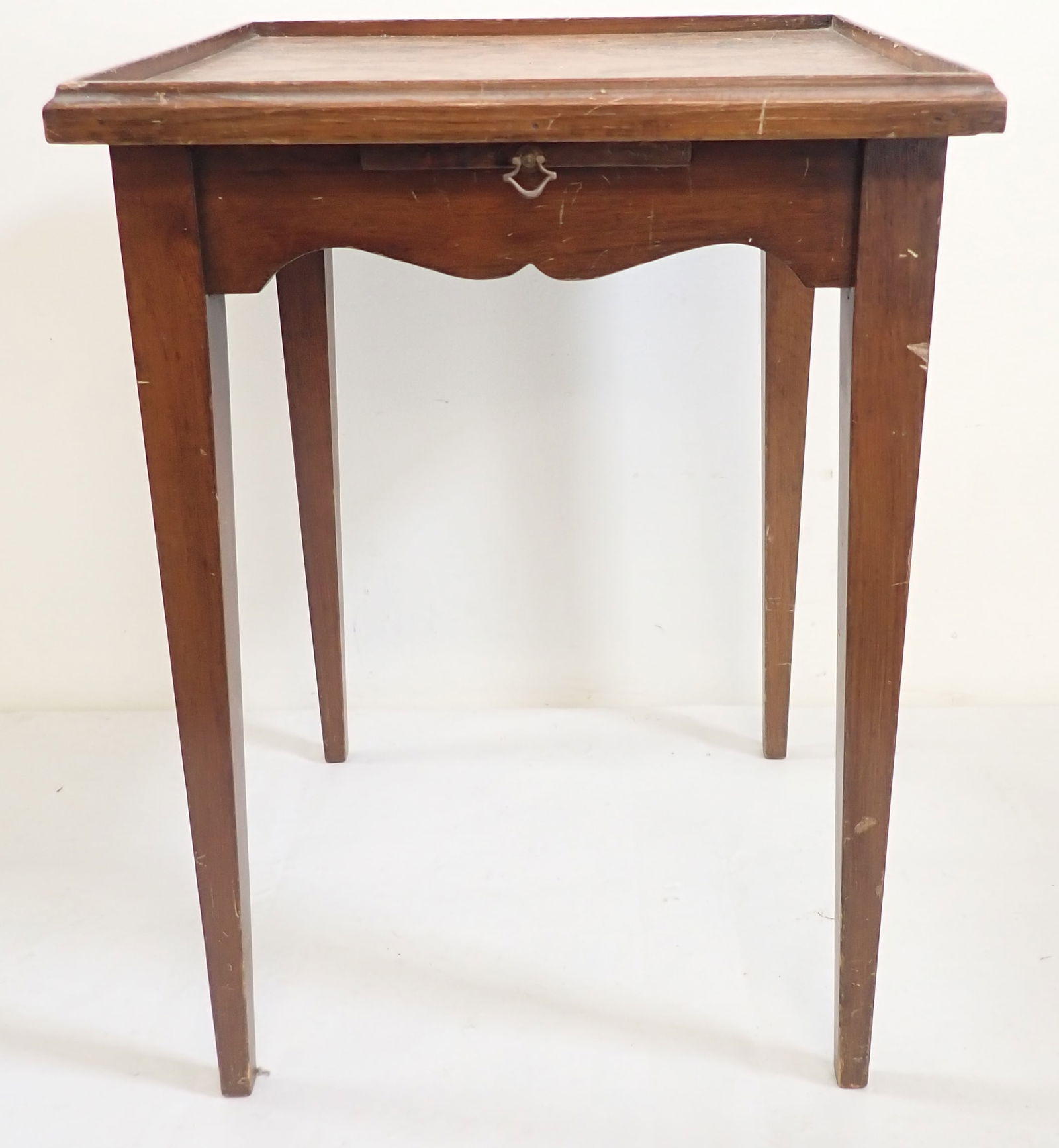 Tapered Leg Patriotic Lamp Stand w/ Pullout (1 of 4)