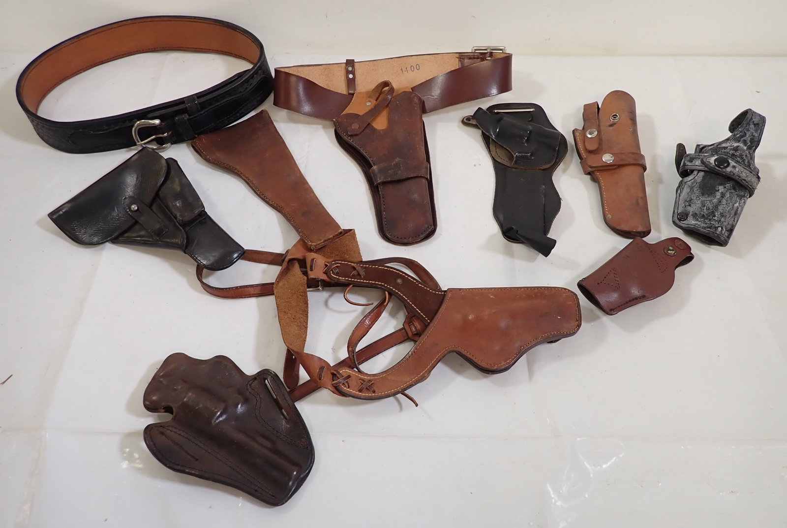 Leather Pistol Holsters: Shipping available
