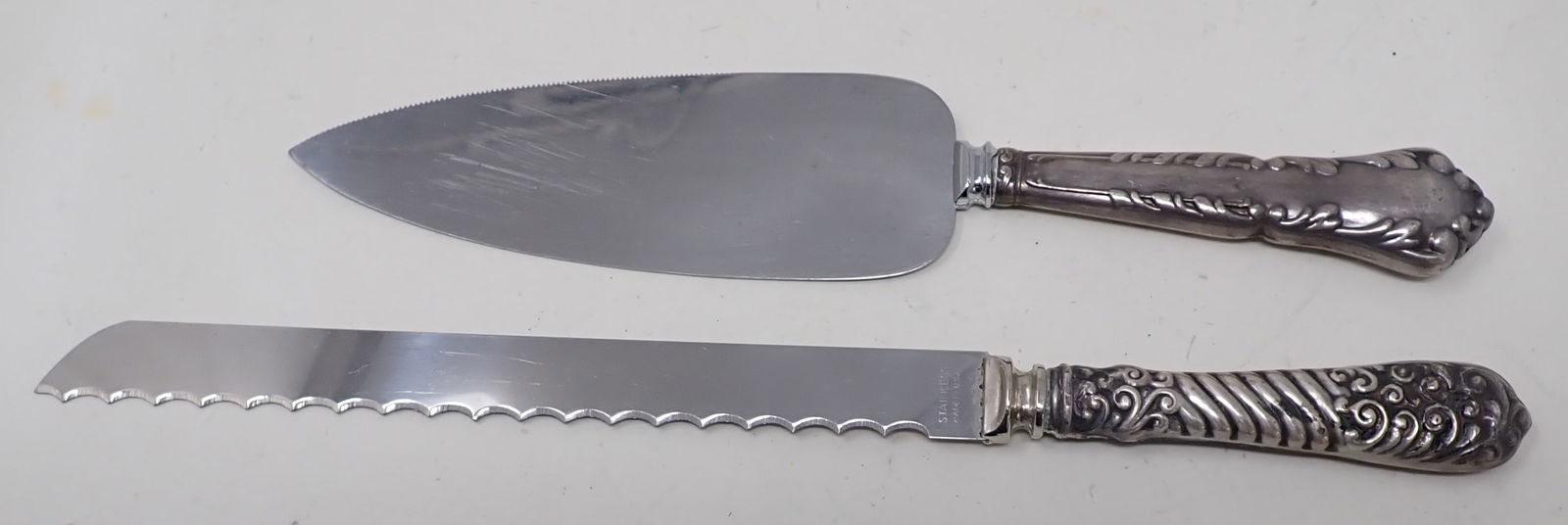 Knife & Pie Server w/ Sterling Silver Handle (1 of 4)