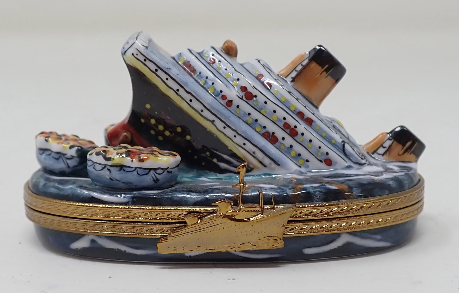 Limoges Steamship Trinket Box: Apprx 1 5/8" x 2 7/8" x 1 5/8" tall. Shipping available