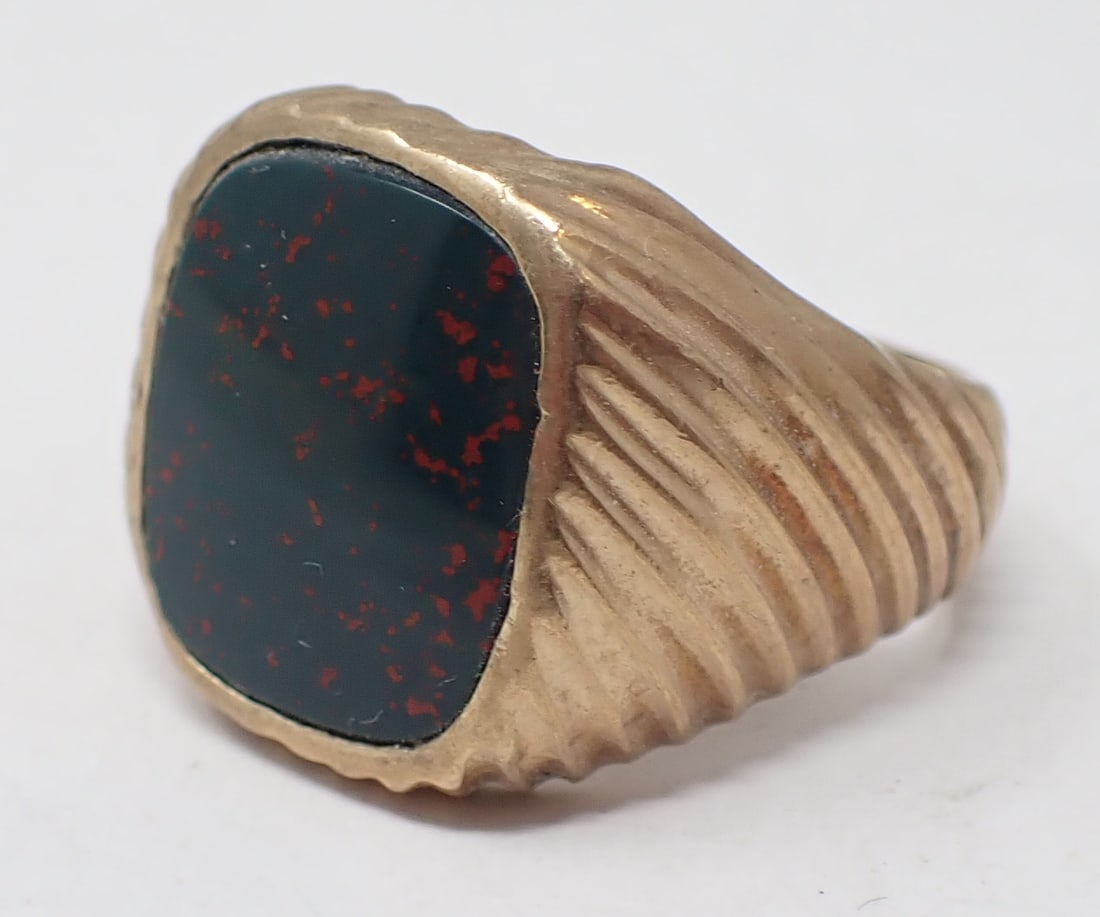 10k Gold Ring w/ Stone (1 of 5)