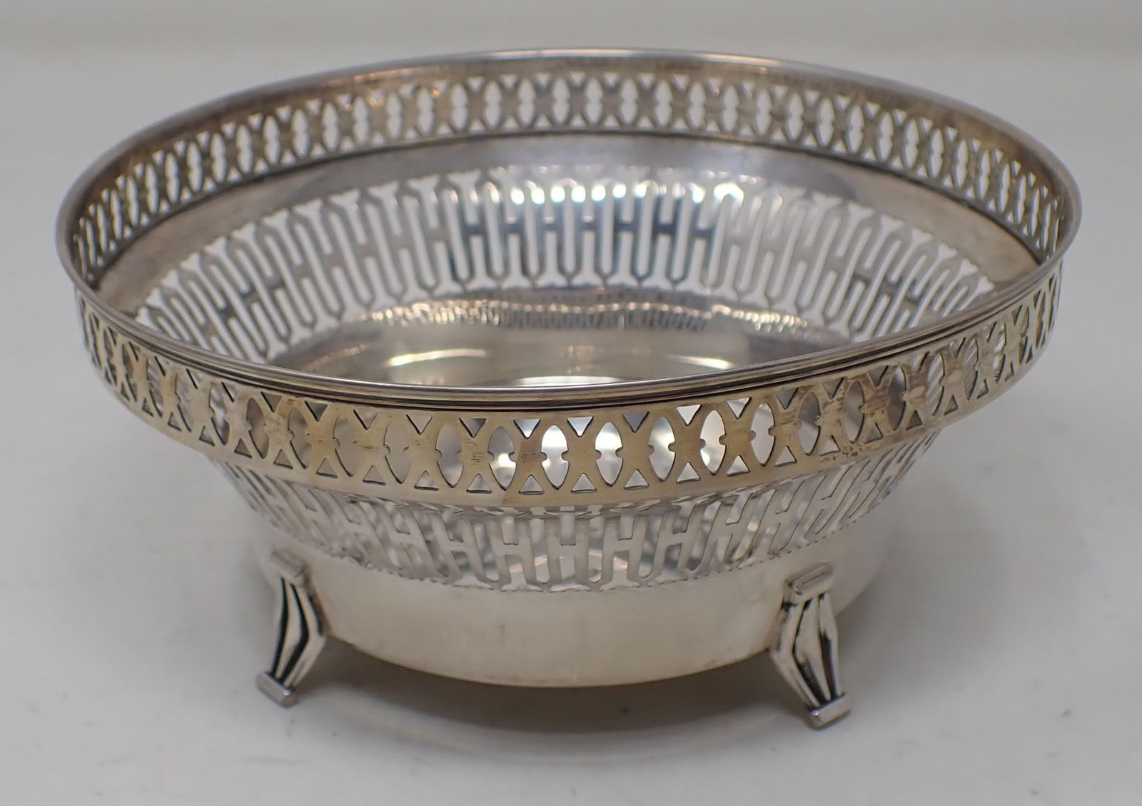 Sterling Silver Reticlulated Bonbon Dish (1 of 5)