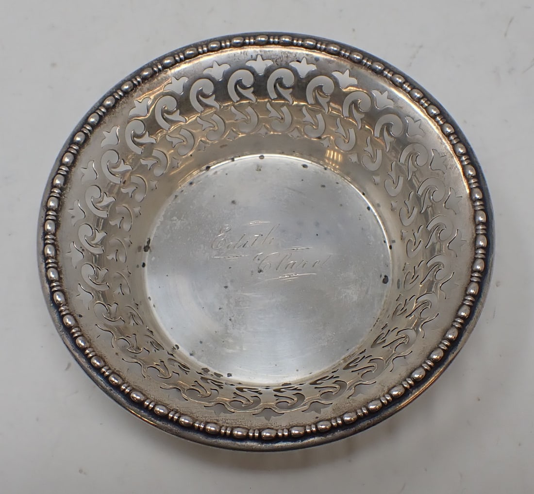 Sterling Silver Dish: Approx 3 5/8" in diameter and 7/8" tall. Weighs approx 35 grams. Shipping available