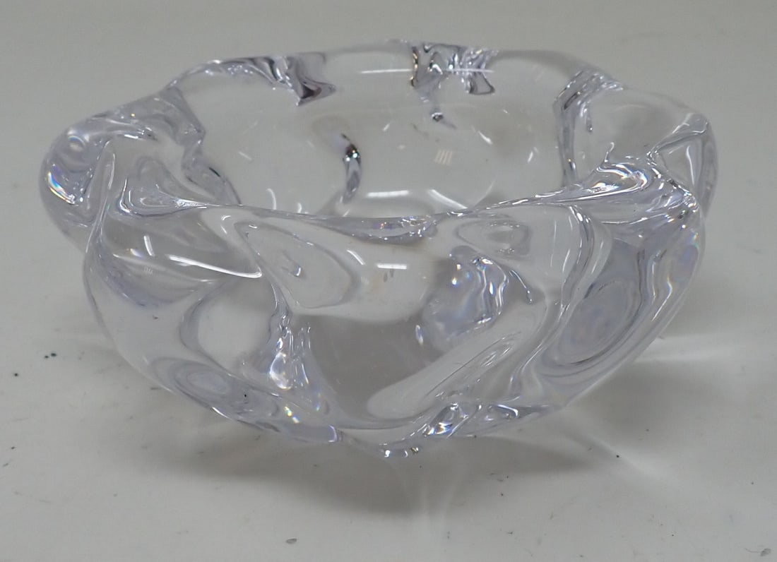 Daum French Glass Dish: Apprx 4 1/4" in diameter and 1 3/4" tall. Shipping available