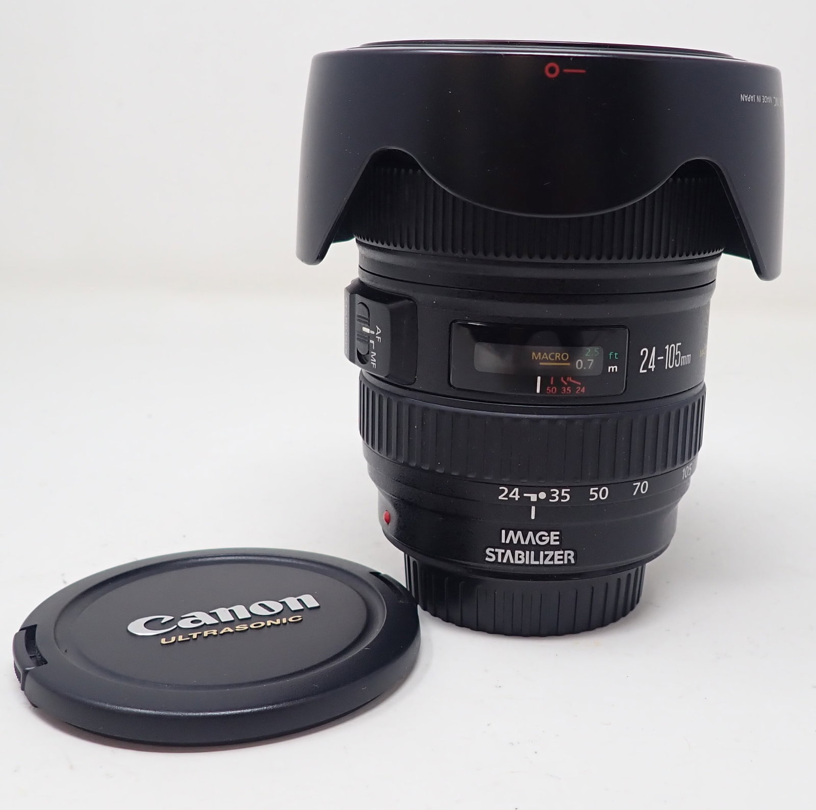 Canon EF 24-105mm 1:4 77mm Camera Lens: Camera Lens - Shipping available
