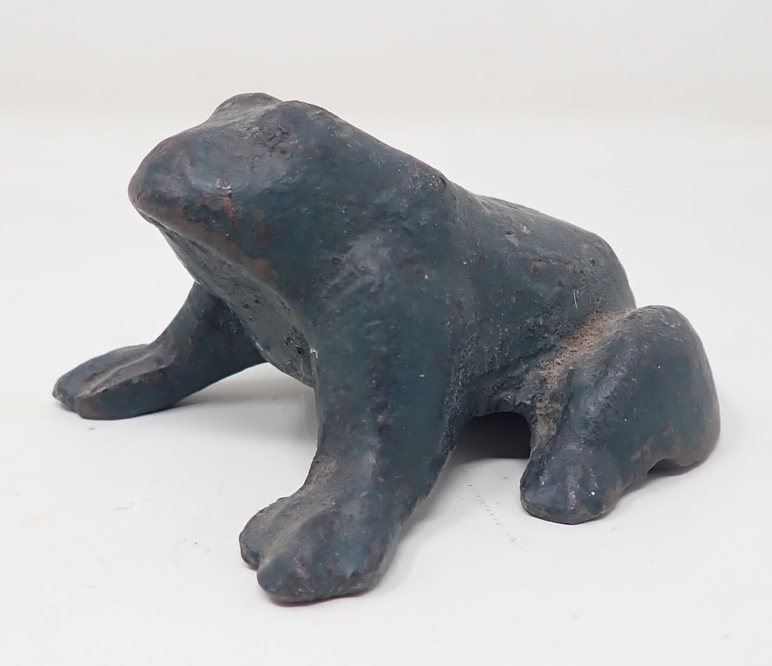 Cast Iron Frog: 3 1/4" long and 2" tall. Shipping available