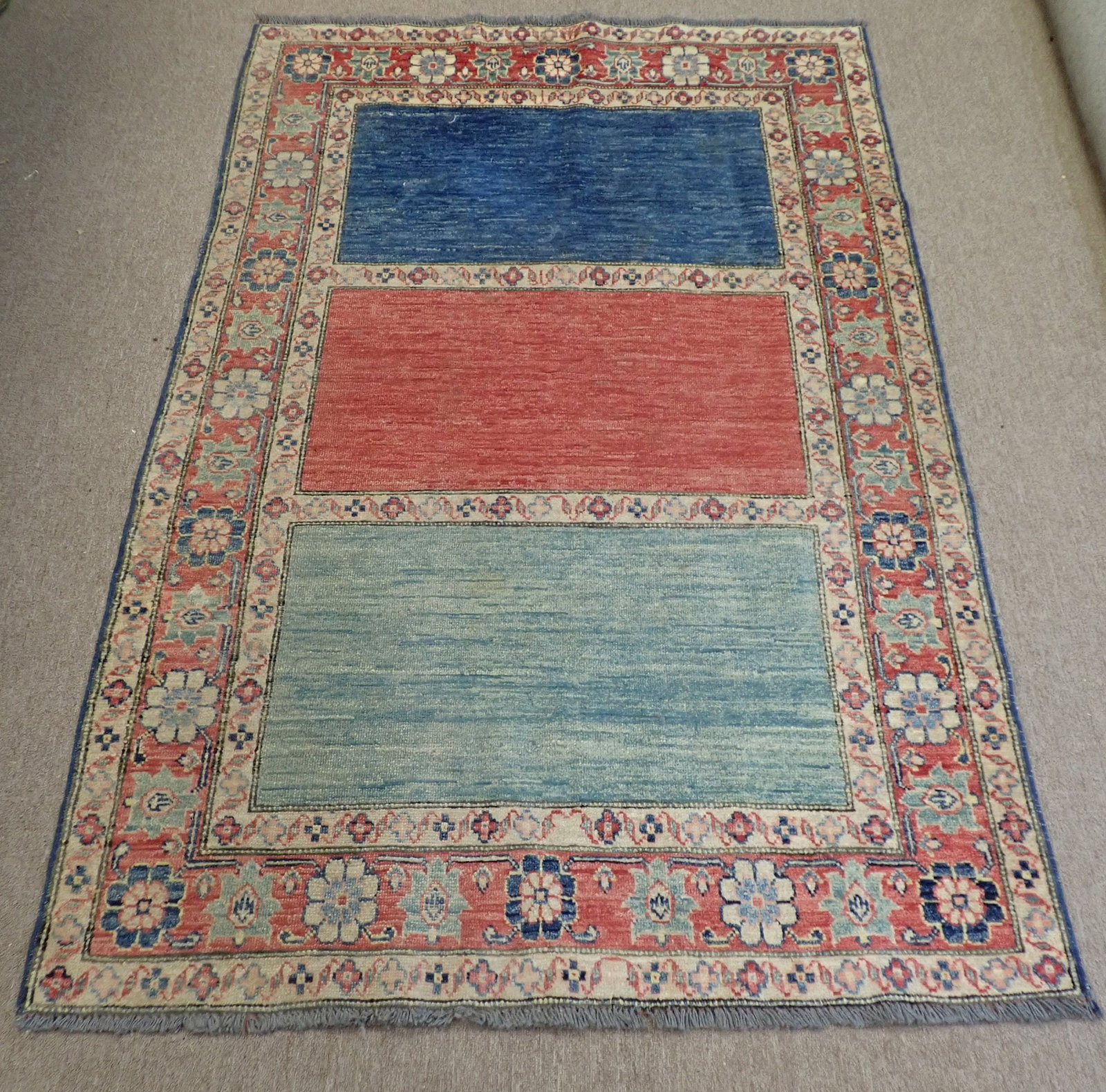 Persian Area Rug: Apprx 48" x 77". Shipping available.