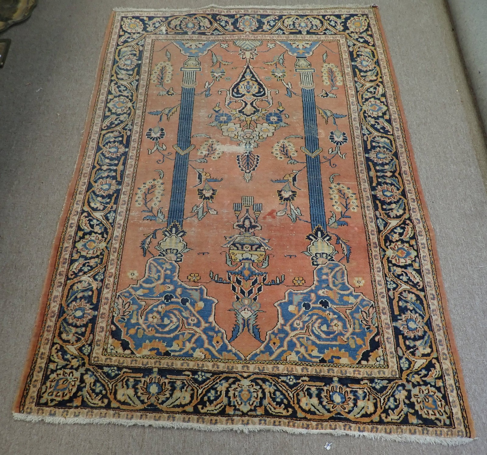 Persian Area Rug: Approx 53" x 77". No in house shipping !