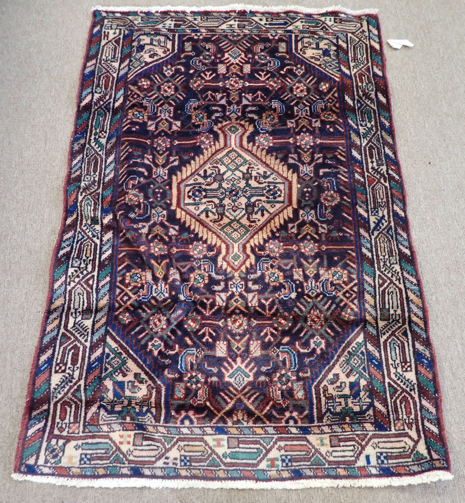 Persian Rug Area Rug: Approx 40" x 63". Shipping available