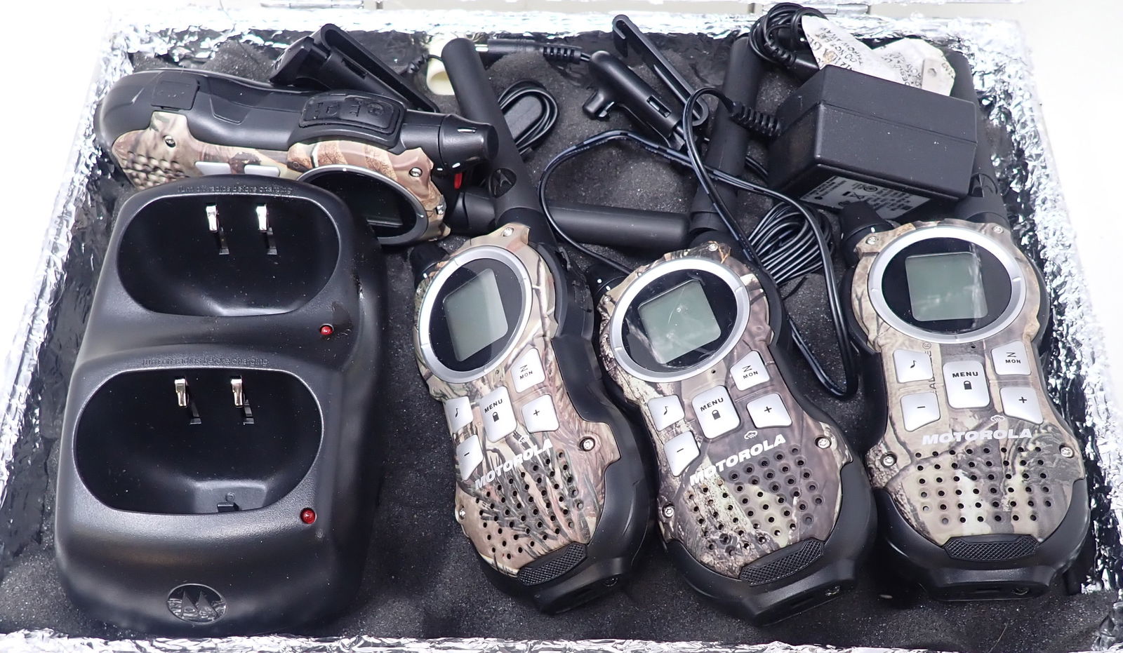 Motorola Walkie Talkies w/ Trikon Case (1 of 3)
