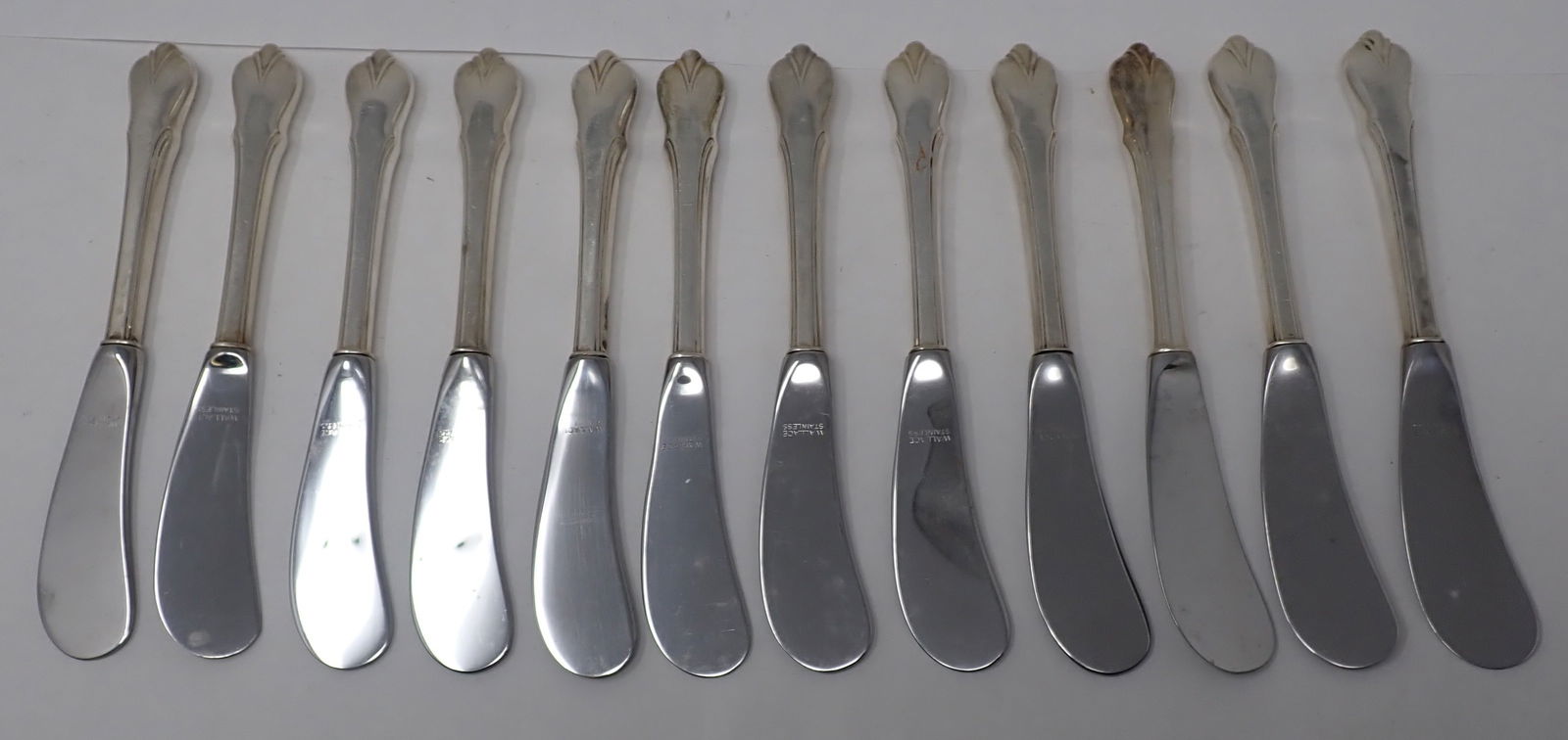 12 Wallace Butter Knives w/ Sterling Silver Handles (1 of 4)