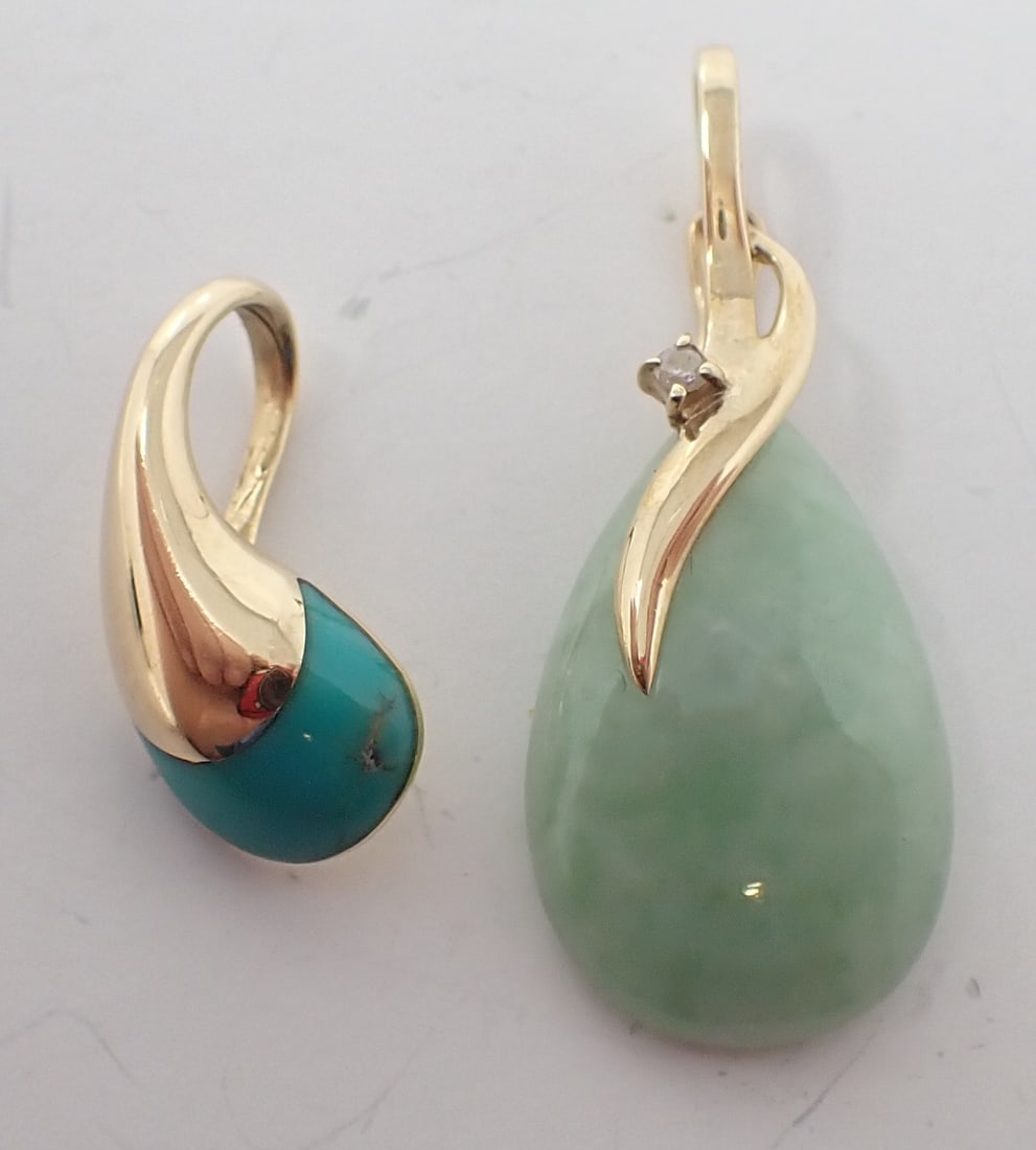 Two Gold Pendants (1 of 5)