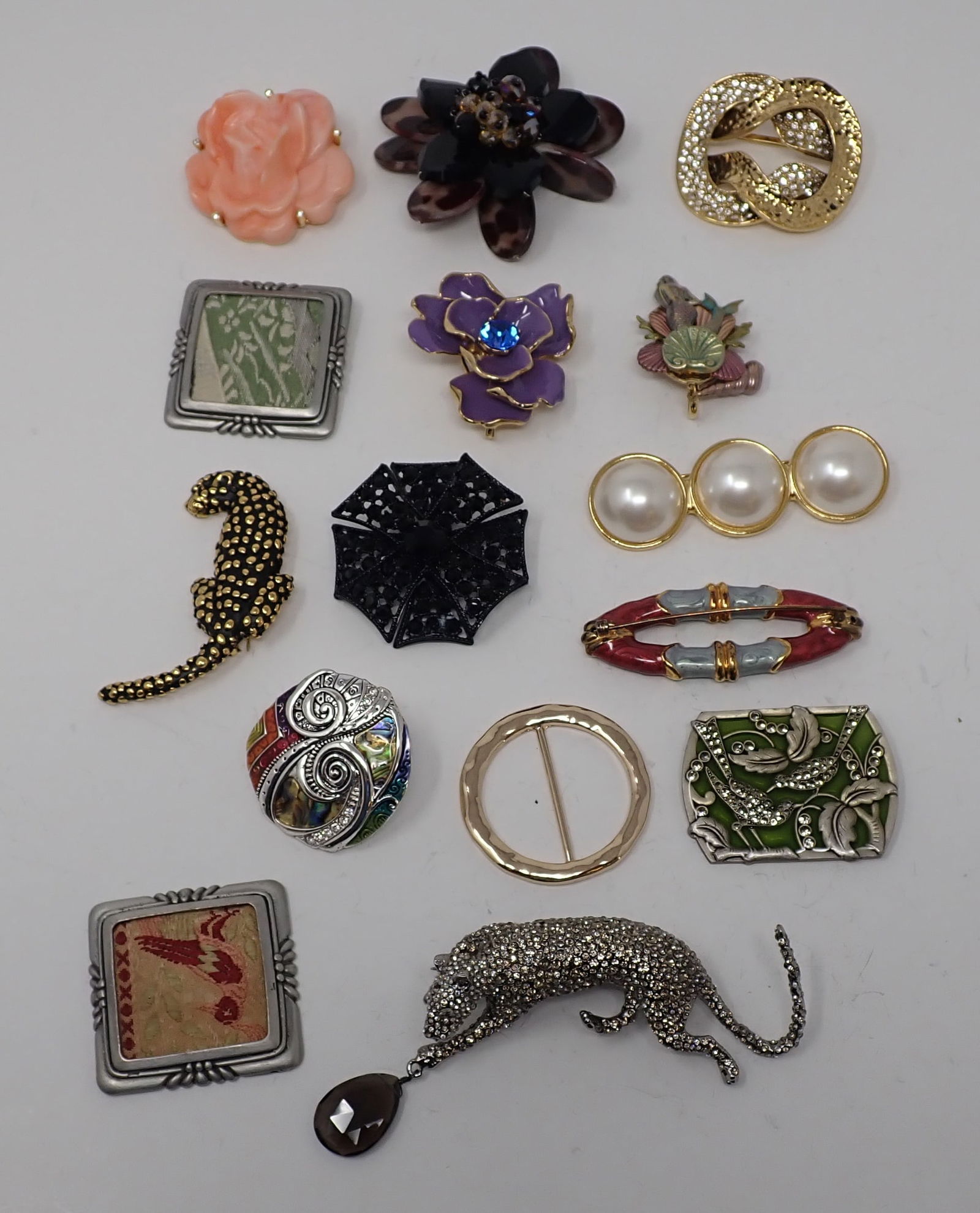 Brooches and More (1 of 9)