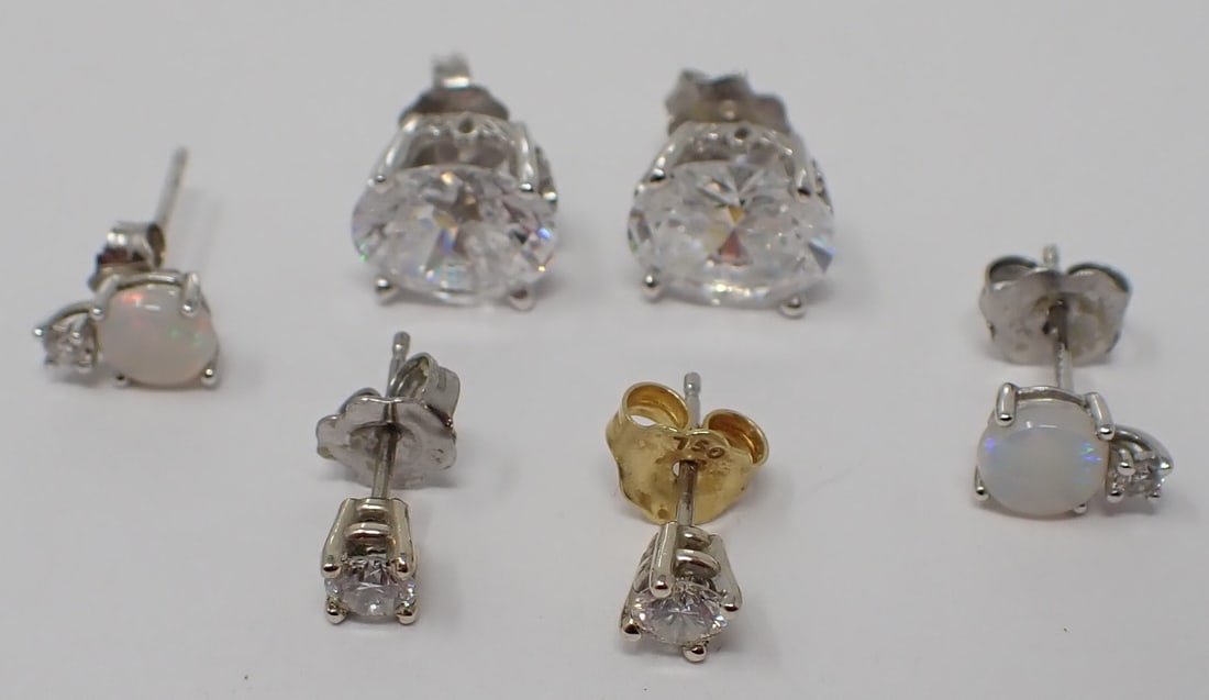 Gold Stud Earrings (1 of 4)