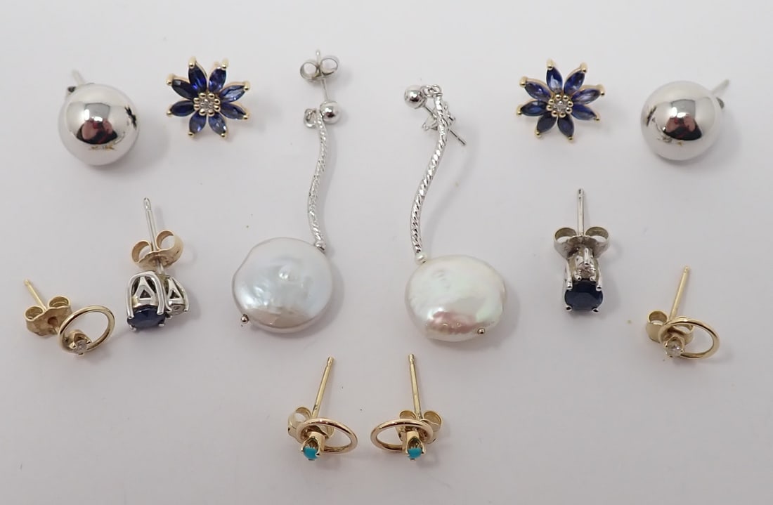 6 Pair of Gold Earrings (1 of 5)