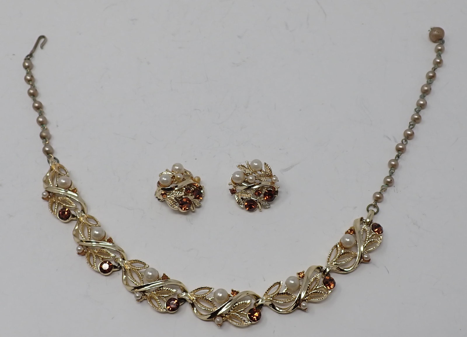 Lisner Necklace and Earring Set (1 of 5)