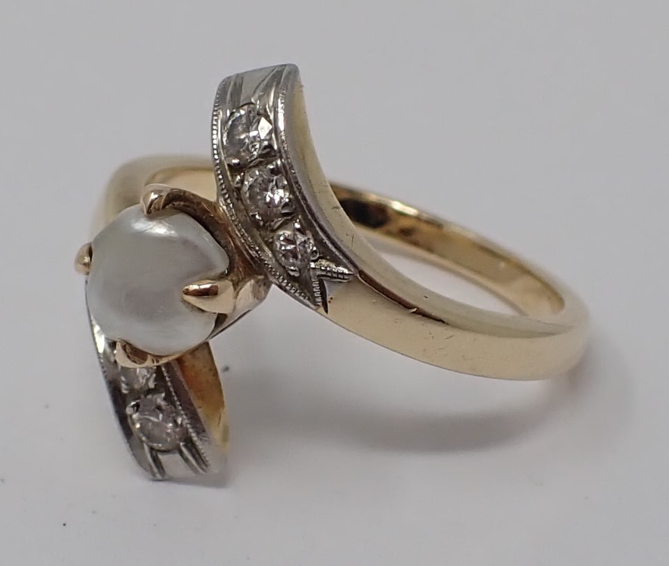 Diamond and Pearl Crossover Ring (1 of 5)